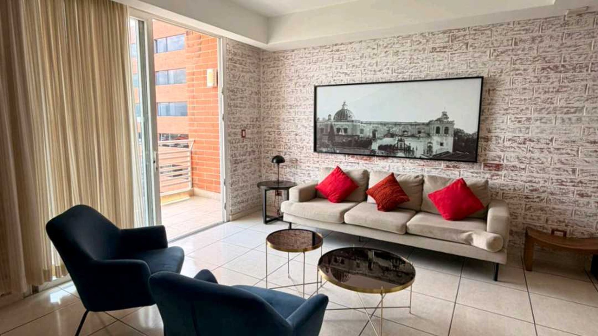 APARTAMENTO AMUEBLADO EN ALQUILER ????Edificio Adriatika, Zona 14 - Image 1