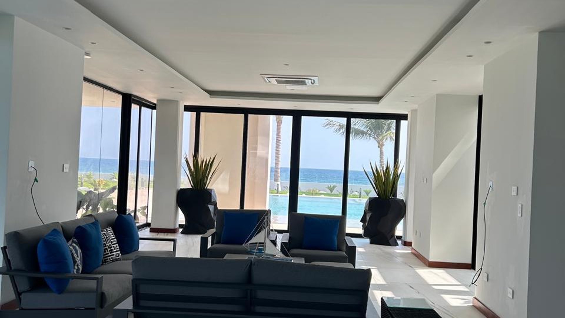 MONTERRICO EL CEBOLLITO CASA NUEVA EN VENTA  - Miniatura 3