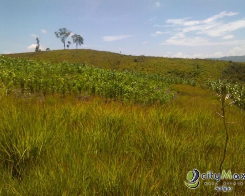 Vendo terreno en San Pedro Sacatepéquez