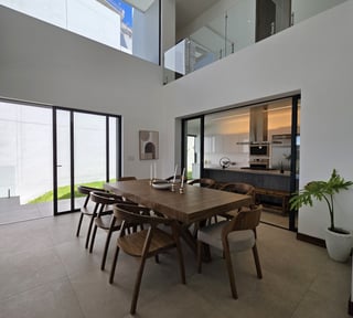 En venta Lujosa Casa en la zona 16 El Pulte
