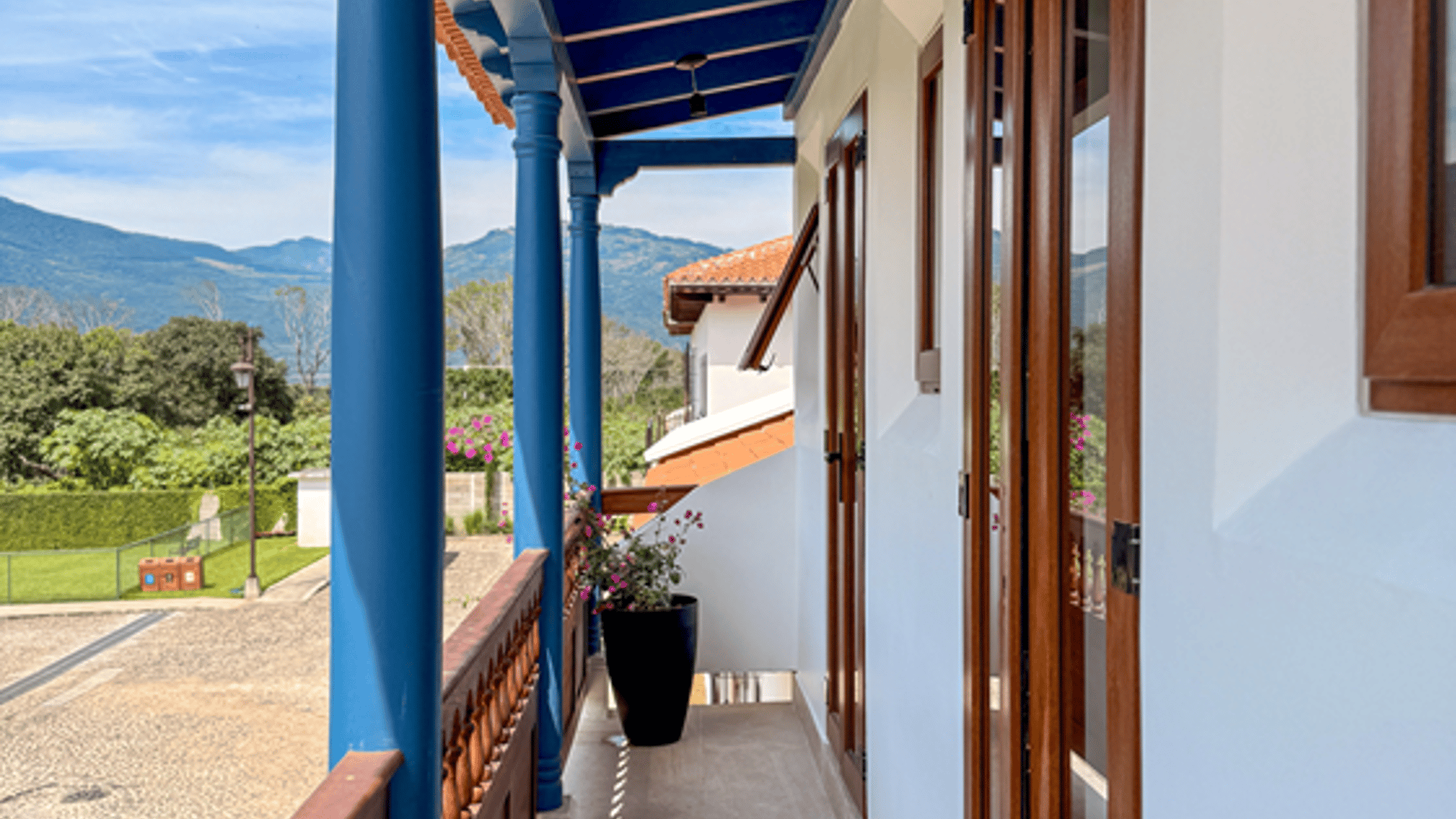 VENDO CASA A 20 MINUTOS DE ANTIGUA GUATEMALA  - Miniatura 32