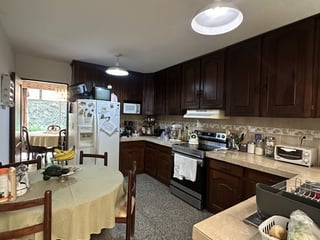Casa en venta dentro de condominio en la zona 12 - 5
