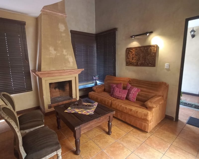 SUITE EN RENTA EN CONDOMINIO EN EL CASCO DE ANTIGUA GUATEMALA