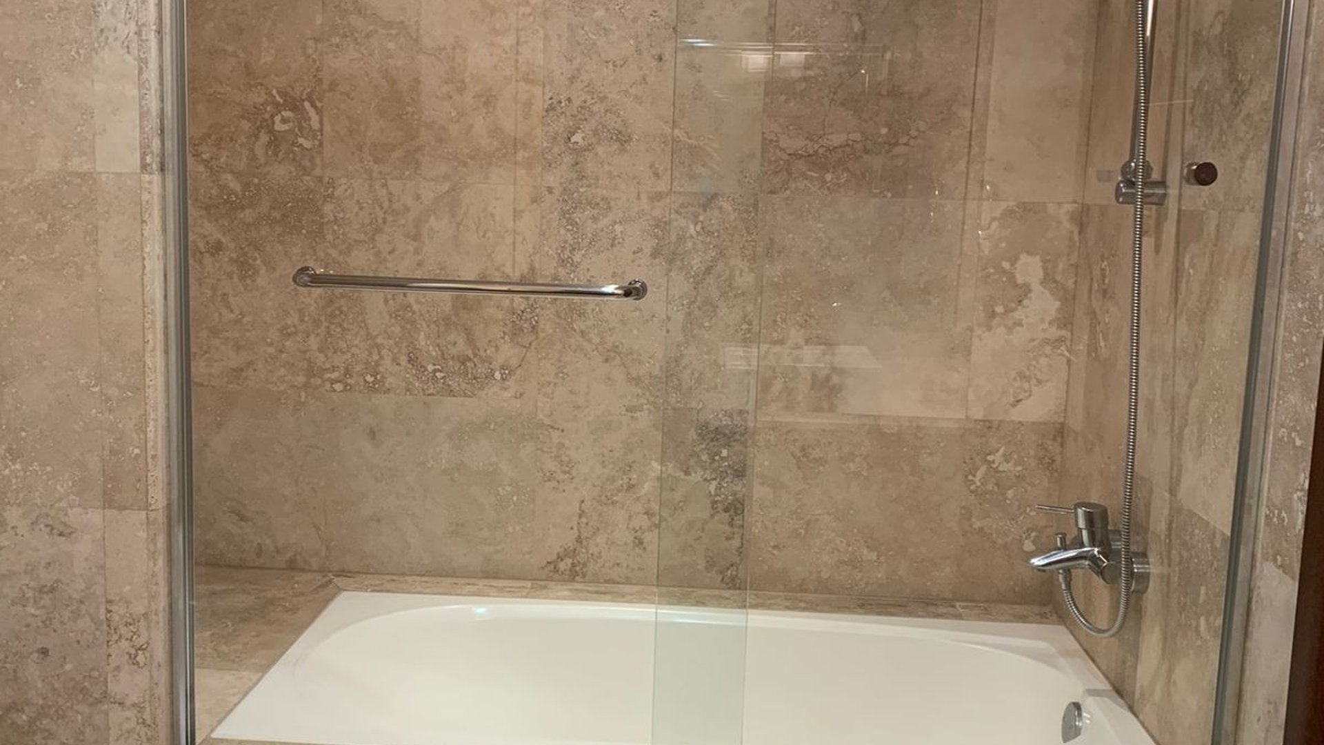 ???? APARTAMENTO EN VENTA – 3 HAB + BODEGA | EDIFICIO MATISSE | ZONA 14 - Miniatura 8