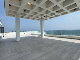 Exclusiva Mansión Frente al Mar en Venta Ideal como Residencia de Lujo u Hotel - Image 31