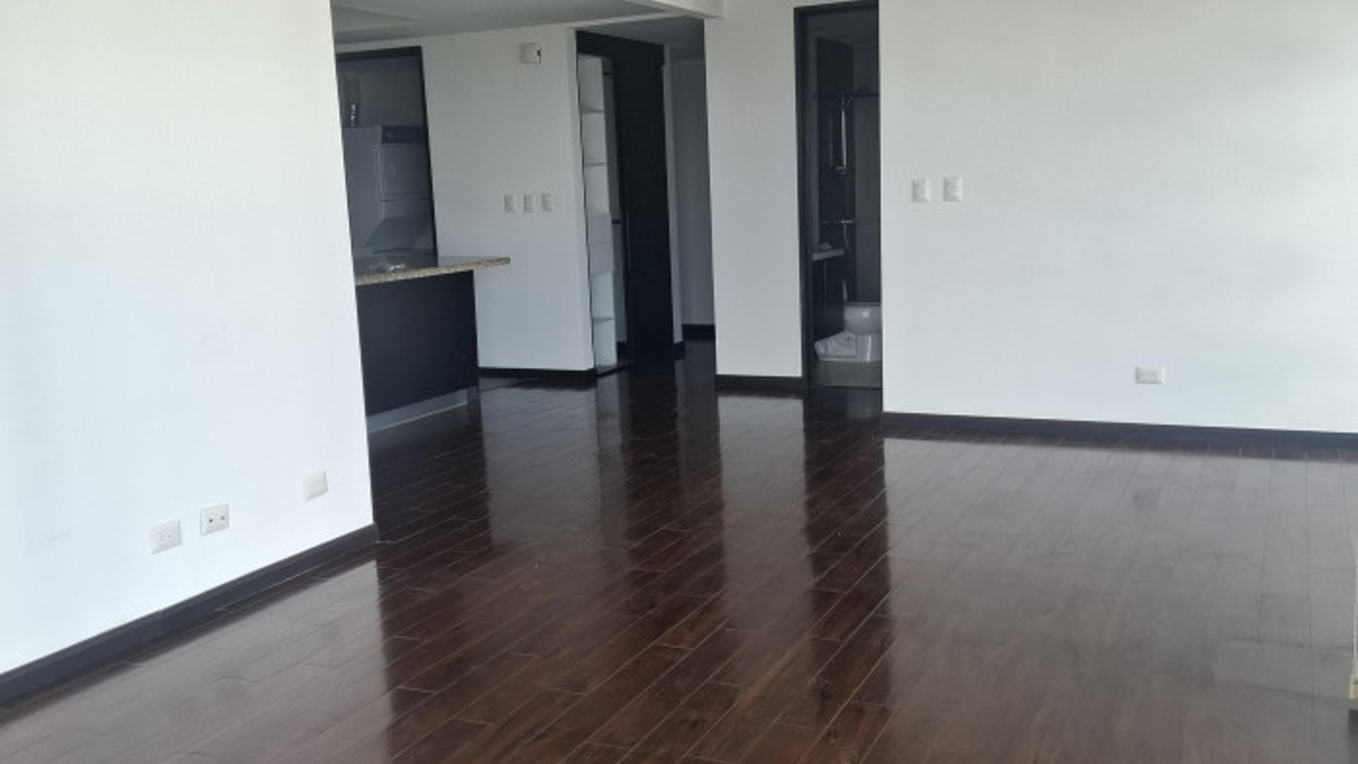 En Renta Apartamento en zona 16 Guatemala - Miniatura 6