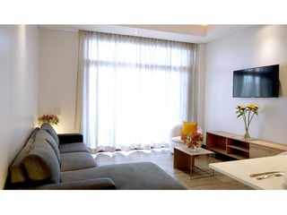 APARTAMENTO AMUEBLADO EN RENTA – EDIFICIO LIRIOS CAYALÁ | ZONA 16 - 2