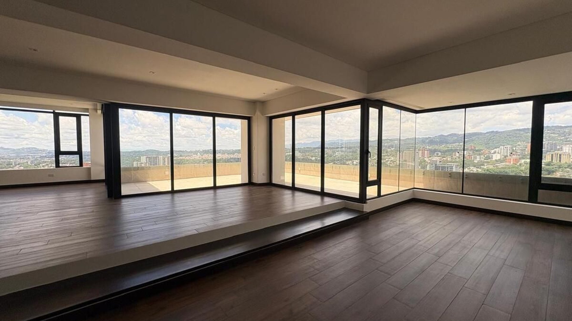 Penthouse en Venta – Edificio Milenia, Zona 10