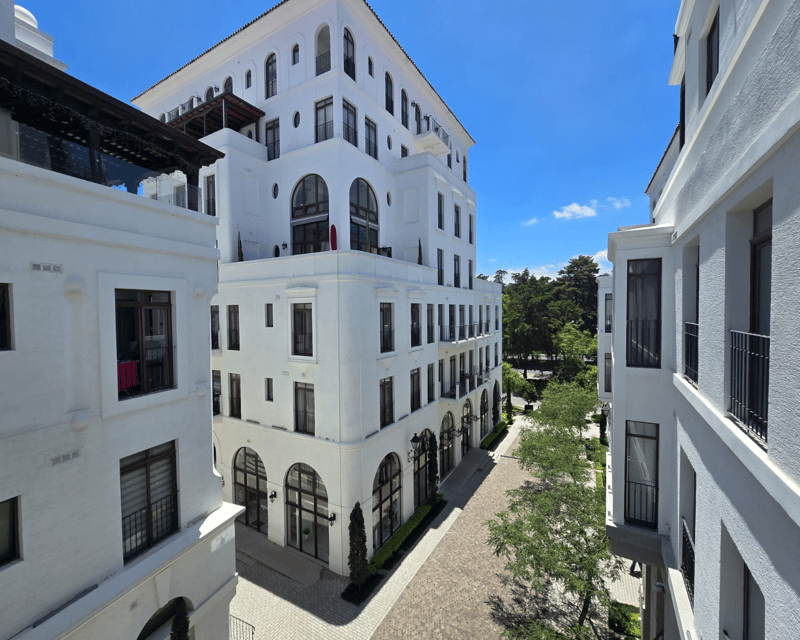 RENTA Apartamento Zona 16 Edificio Lirios II de Cayala