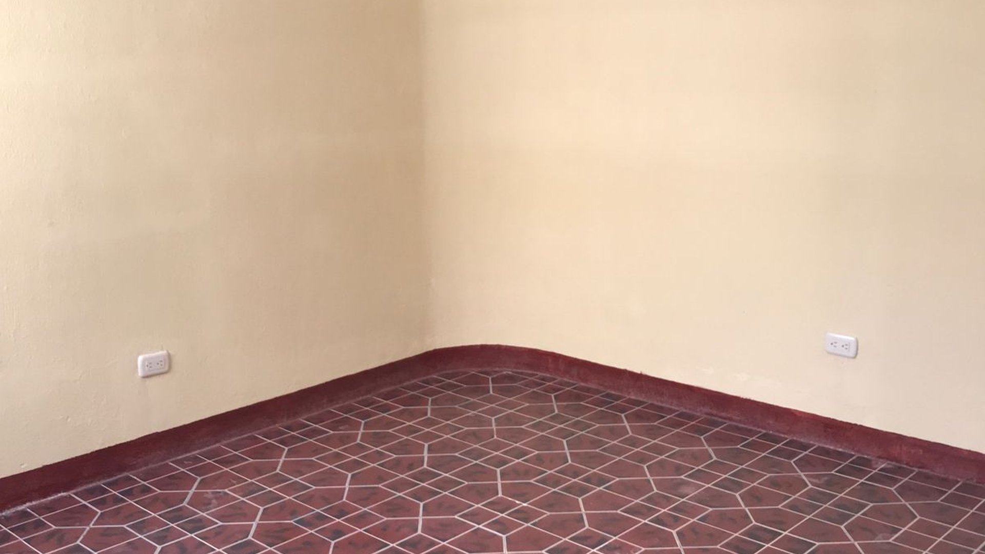 Casa de 4 habitaciones en alquiler, zona 1 - Miniatura 18
