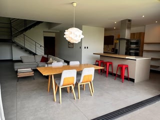 Precioso apartamento de 2 niveles con jardín en ZEN zona 16 - 2