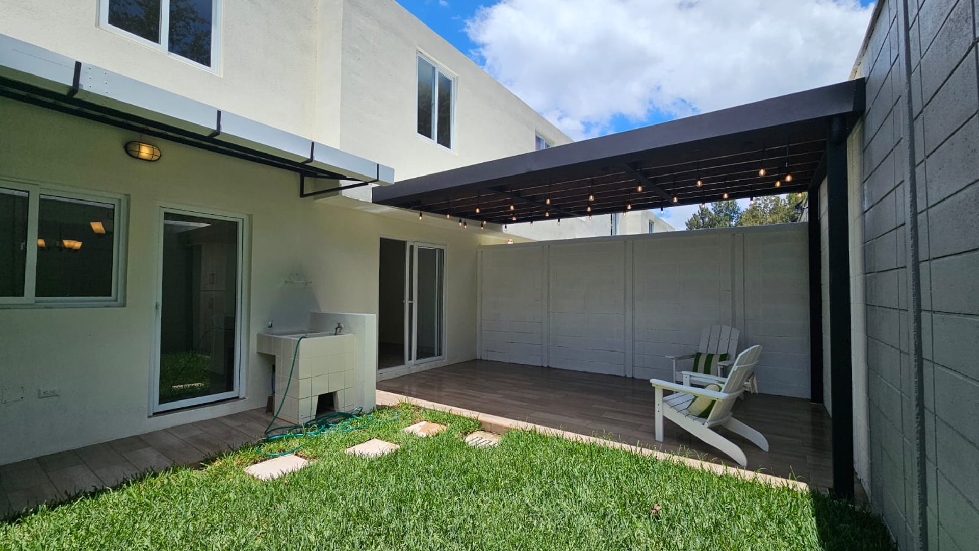 VENTA Casa Nueva dentro de Pinabetes Condominio Eucaliptos - Miniatura 13