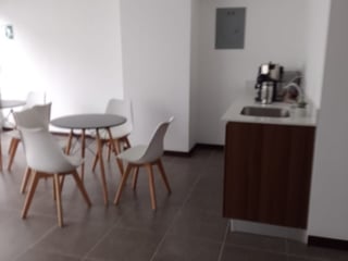 LINDO Y COMODO APARTAMENTO EN RENTA ZONA 12 - 3