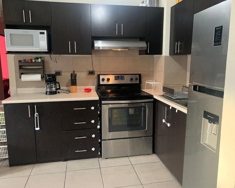 Apartamento en venta con balcon y 3 habitaciones en zona 11 Ref-5436