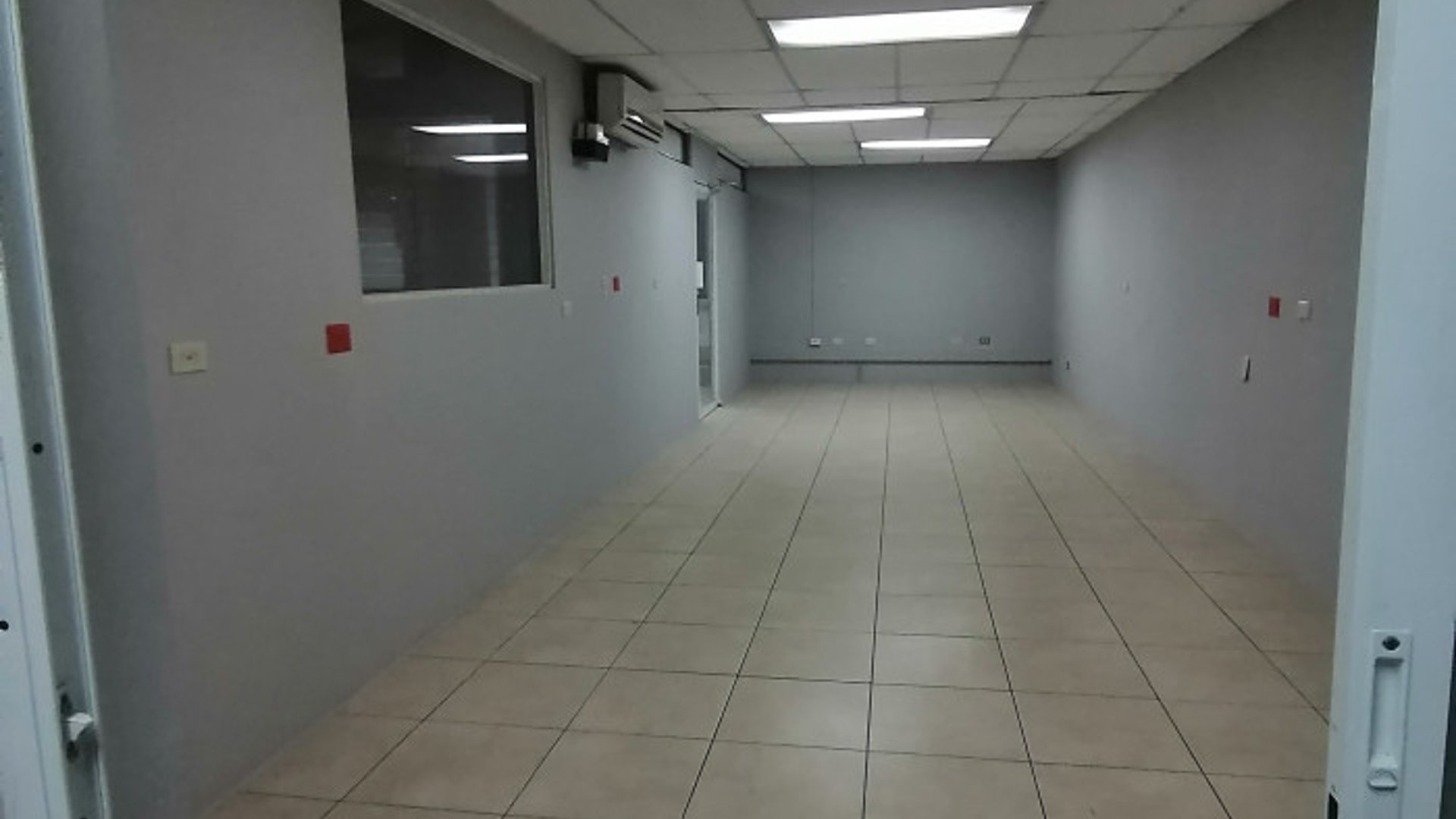 Ofibodega en Cortijo zona 12 en renta - Miniatura 6
