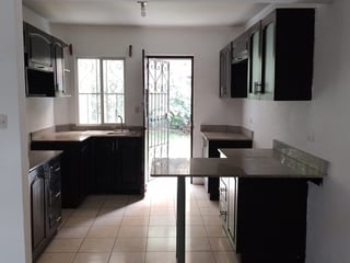 Vendo Hermosa Casa en  Alamedas del Constaste, Escuintla zona 2 - Image 2