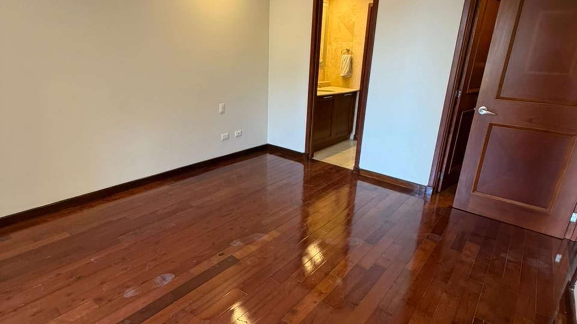 Apartamento en Renta zona 10 / Tiffany II - Miniatura 9