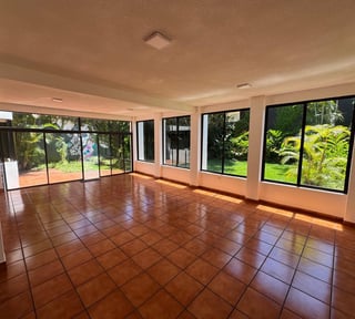 Casa en renta - La Villa, Zona 14 - Residencial o comercial Ref-6105