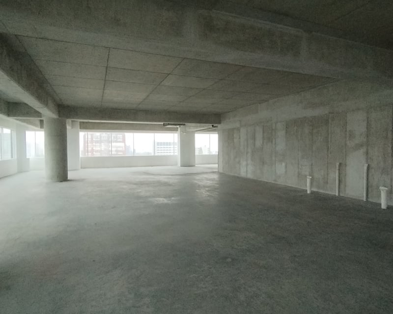 Oficina de 595.99 Mts2 en Renta en la zona 9 Obra Gris