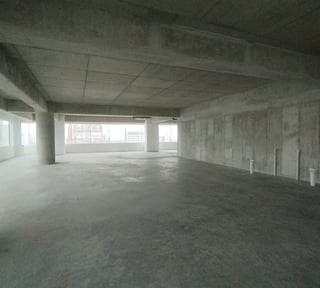 Oficina de 595.99 Mts2 en Renta en la zona 9 Obra Gris
