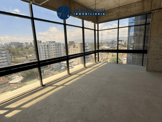Oficina en Renta con 573m² en Zona 10 - 2