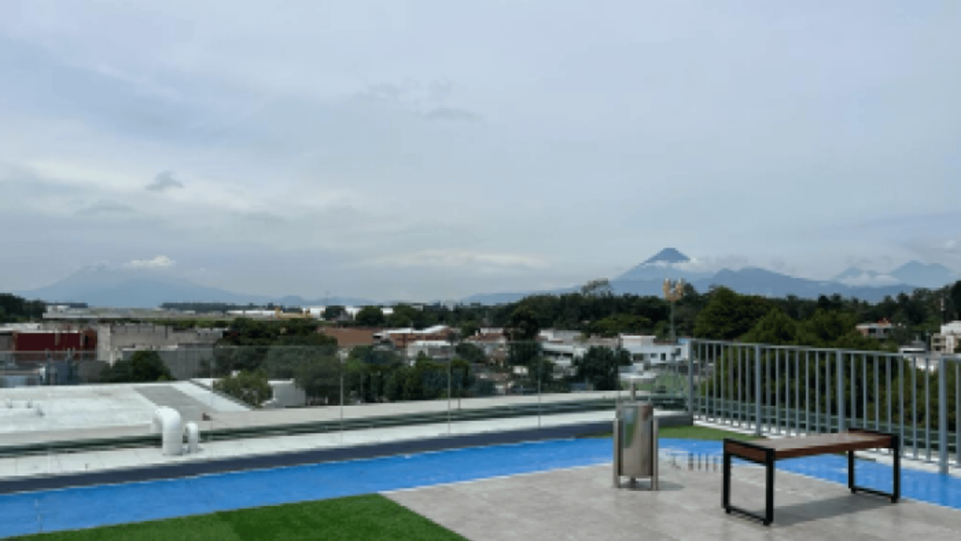 Local Comercial en Renta en zona 9 - Miniatura 3