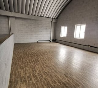 OFIBODEGA EN VENTA DE 3 NIVELES ADENTRÓ DE GARITA