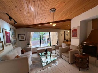 Casa con jardin y area de bar  - 5 habitaciones en zona 15 Ref-5818 - 2