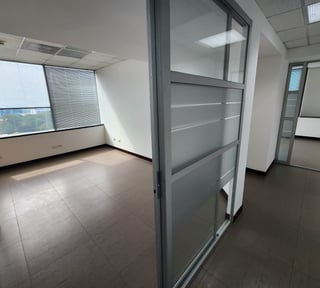 Venta de Oficina en Zona 14 Ref-4921