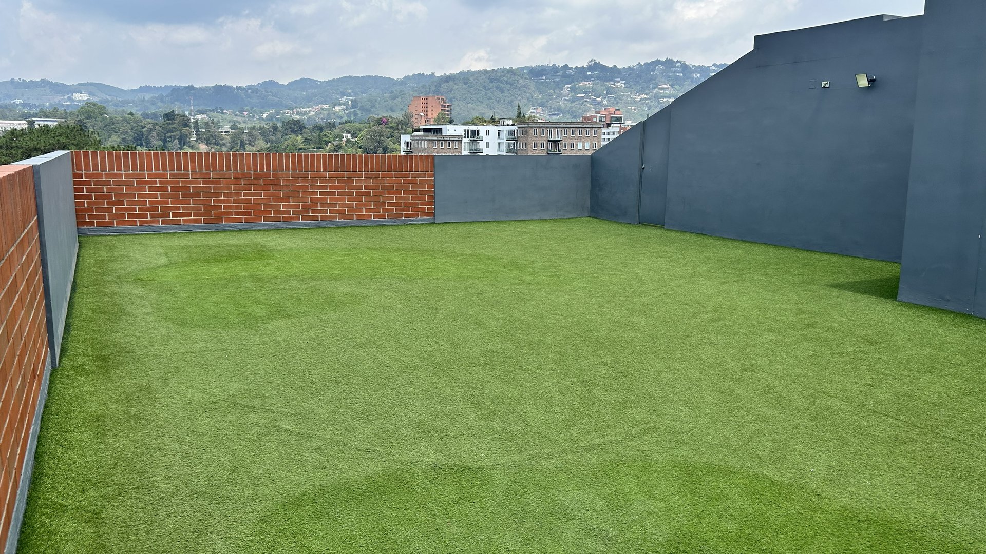 Apartamento Amueblado en ALQUILER Edificio Borghetto zona 15 - Miniatura 18