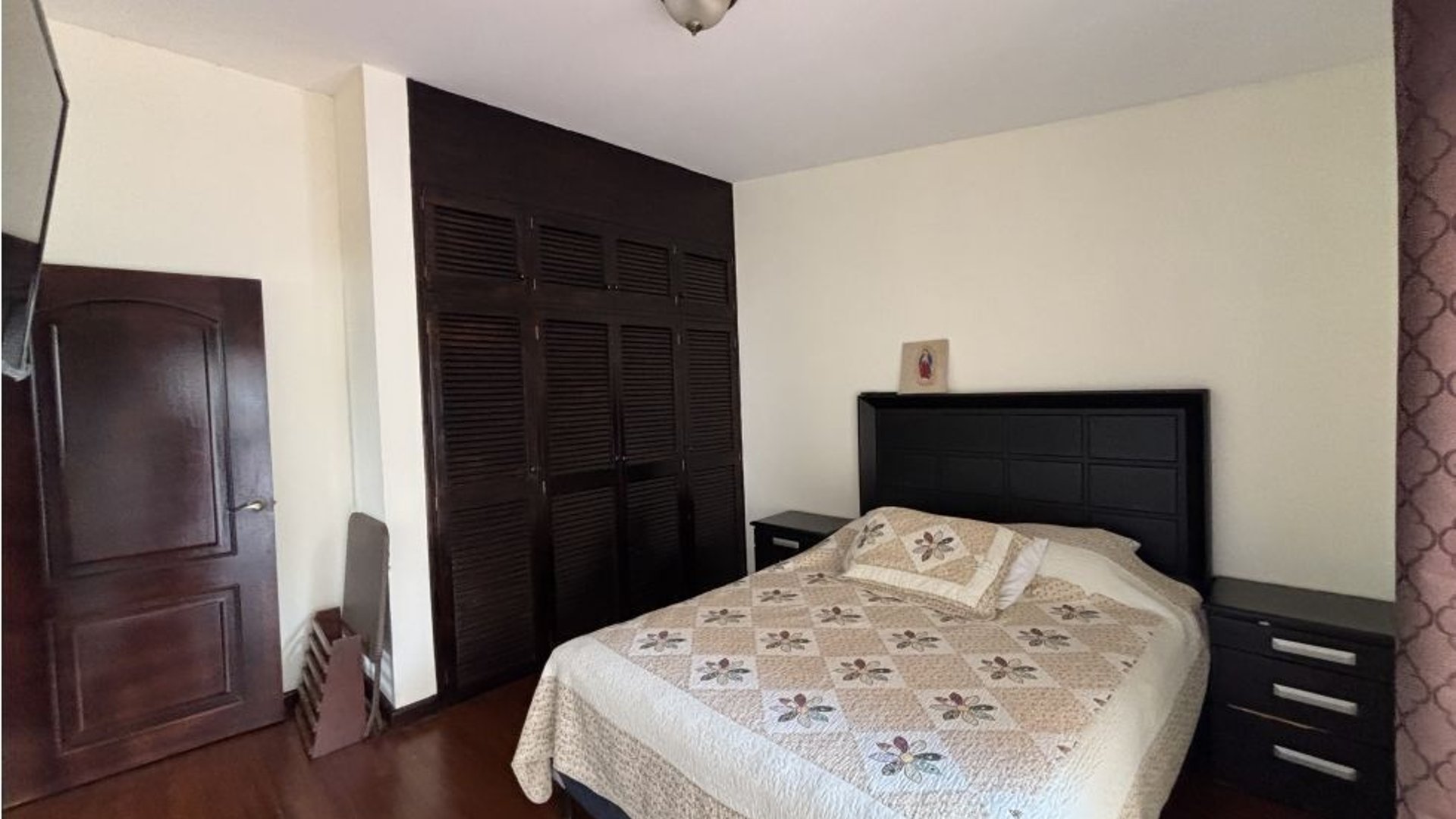 Casa en Venta – Jardines de San Isidro, Zona 16