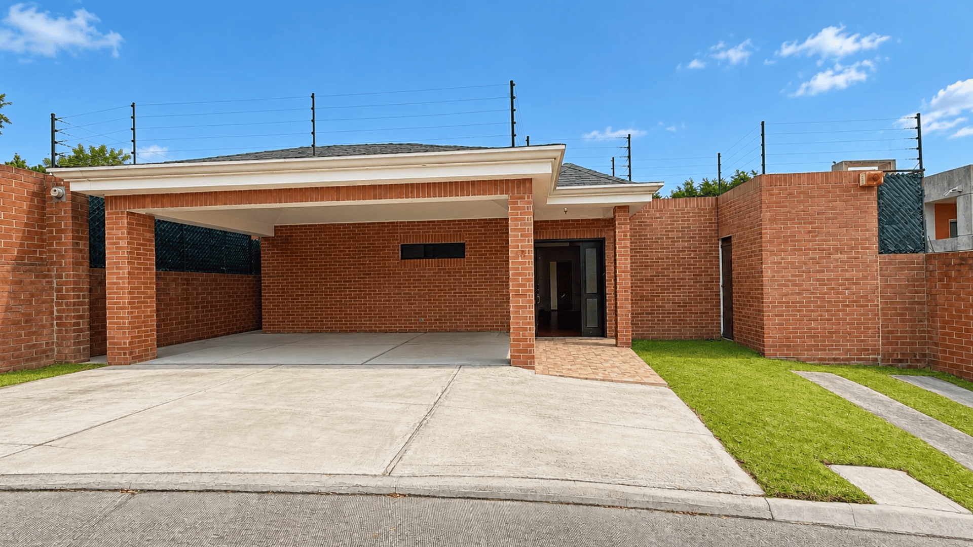CASA EN VENTA | CONDOMINIO BUENAFUENTE, KM 18 CARRETERA A EL SALVADOR