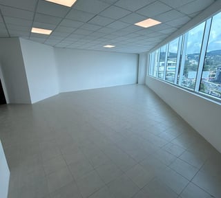 Alquilo Oficinas en zona Pradera
