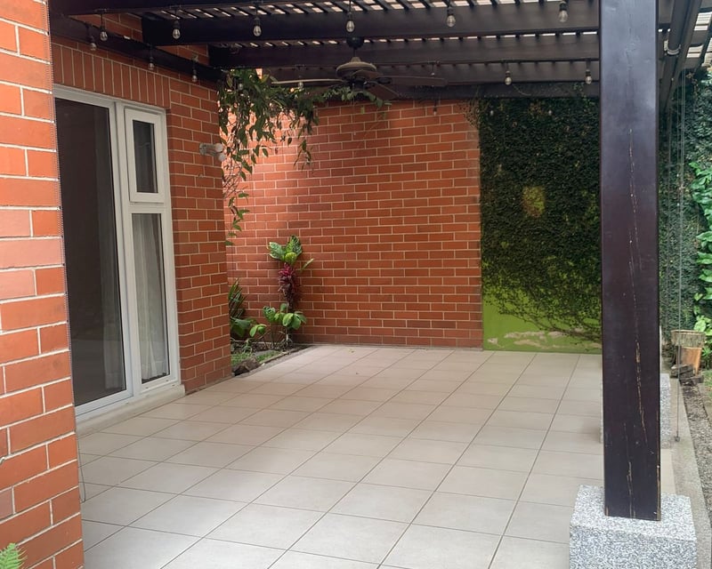 📍 CASA EN VENTA – 3 HAB + JARDÍN | ENSENADA DE SAN ISIDRO | ZONA 16