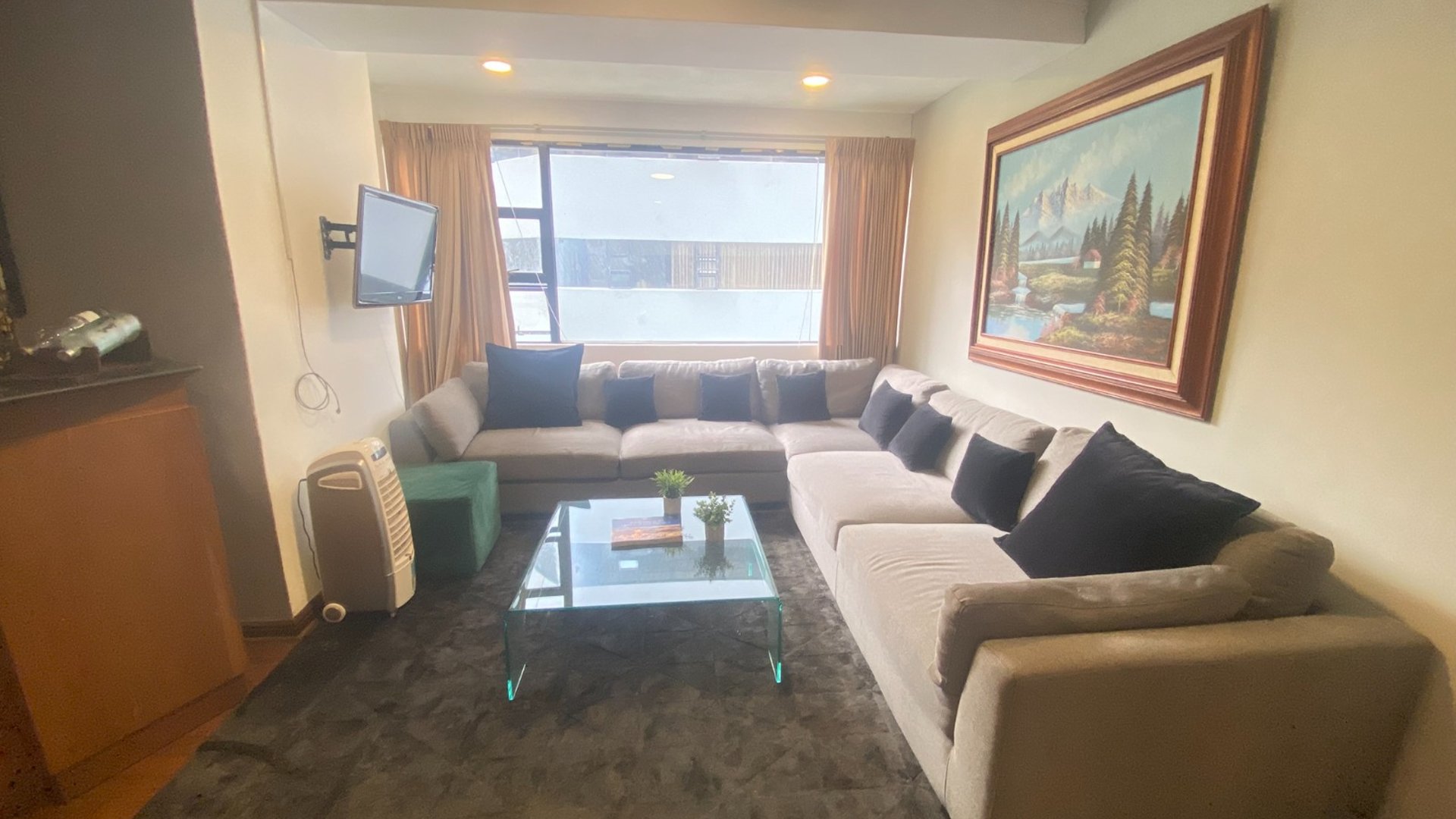 Apartamento amueblado en renta - 2 habitaciones en zona 14 Ref-5995 - Miniatura 2
