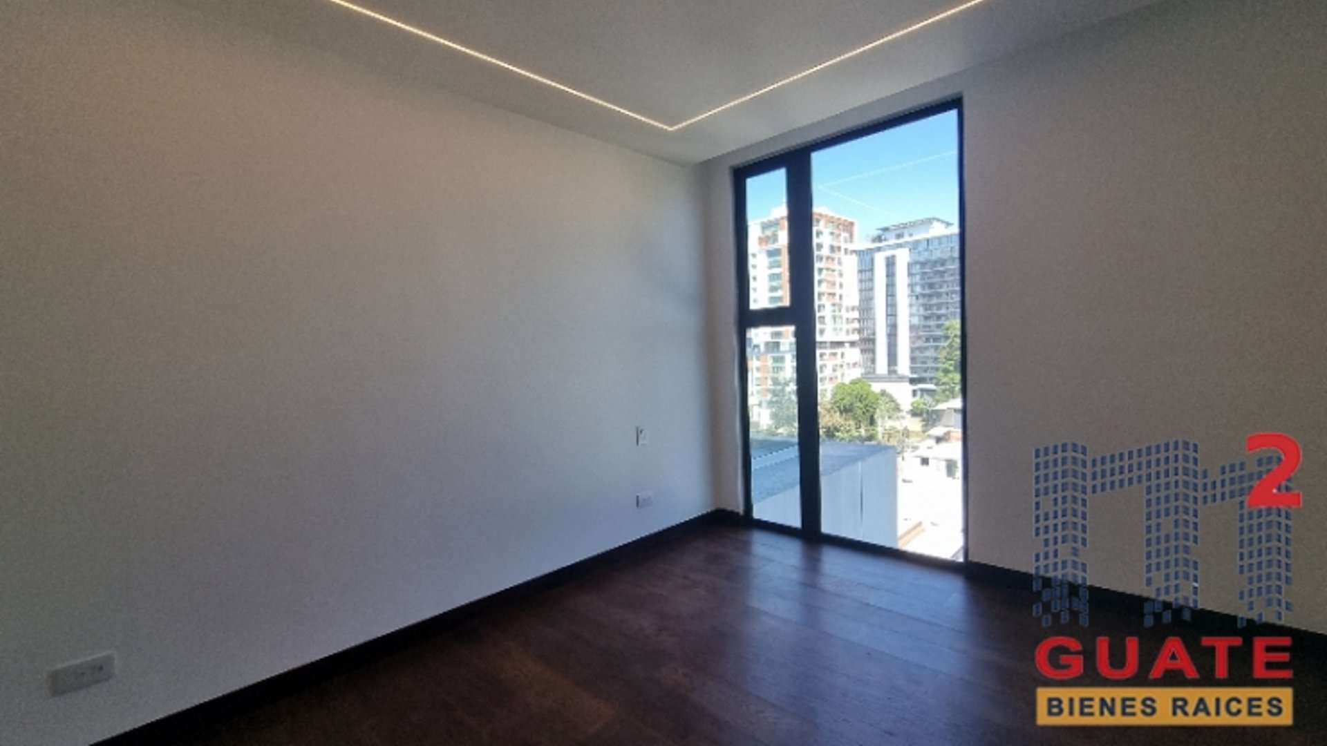 Apartamento en Venta, Zona 10 (V9998) - Miniatura 3