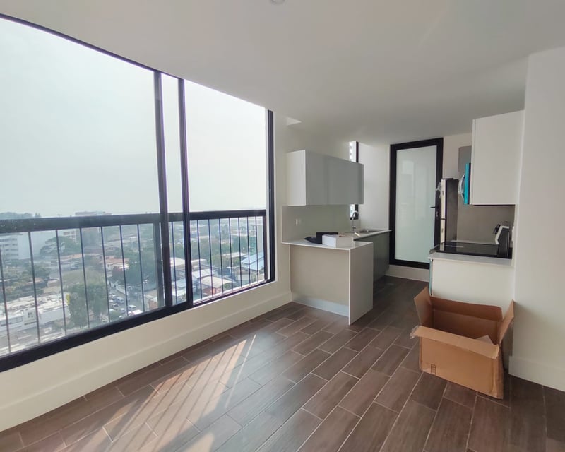 📍 APARTAMENTO EQUIPADO EN VENTA – 3 HAB | EDIFICIO ROSELLÓ | ZONA 13
