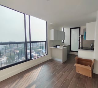 📍 APARTAMENTO EQUIPADO EN VENTA – 3 HAB | EDIFICIO ROSELLÓ | ZONA 13