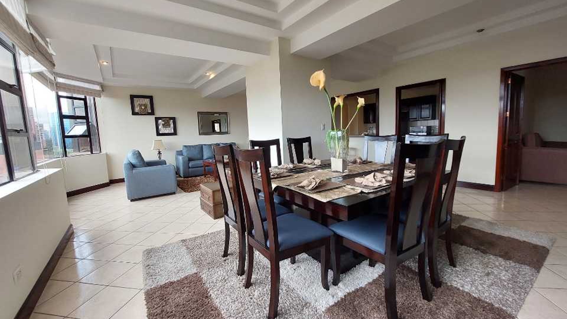 VENDO/ALQUILO APARTAMENTO EN MILENIA ZONA 10 DE 3 DORMITORIOS - Miniatura 2