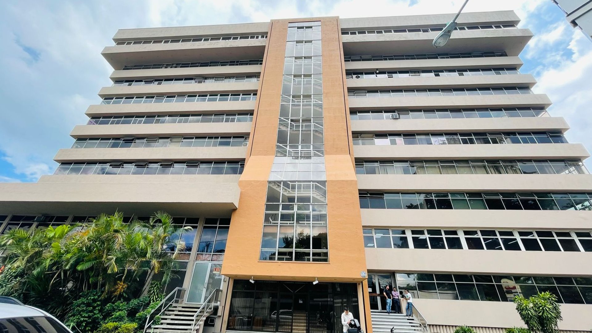 ALQUILER DE CÉNTRICAS OFICINAS DESDE 80MT2 - PLAZA MARÍTIMA, ZONA 10