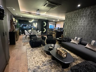 Elegantes Apartamentos en Venta | Zona 14, Guatemala City - Image 1