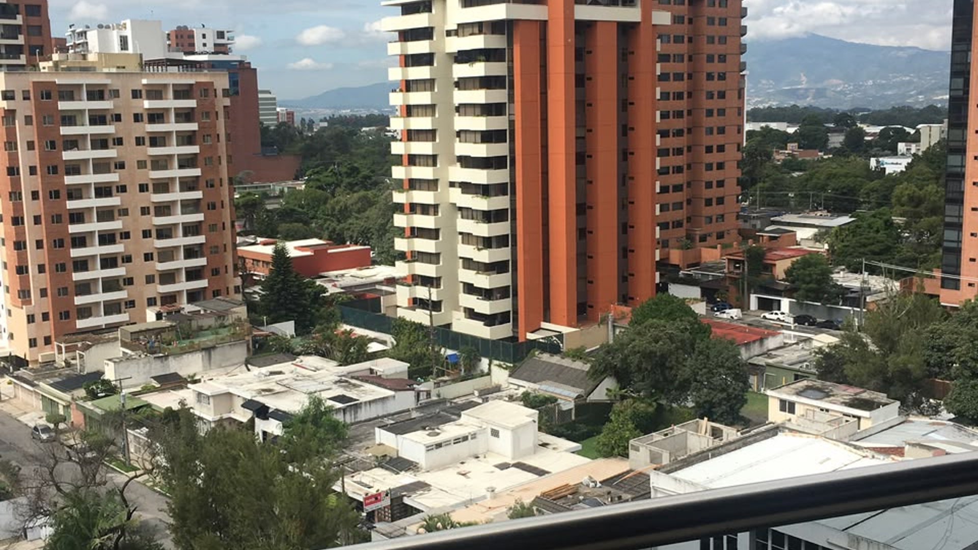 ALQUILER DE APARTAMENTO AMUEBLADO - SANTA SOFIA, ZONA 10  - Miniatura 3
