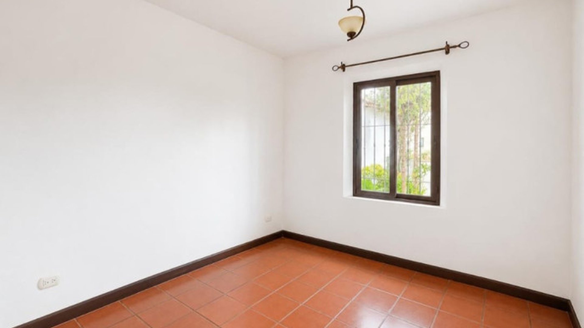 CASA EN RENTA AMUEBLADA | SAN MIGUEL ESCOBAR - Miniatura 7