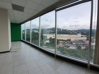 Oficina en Renta en Zona Pradera zona 10 - 4