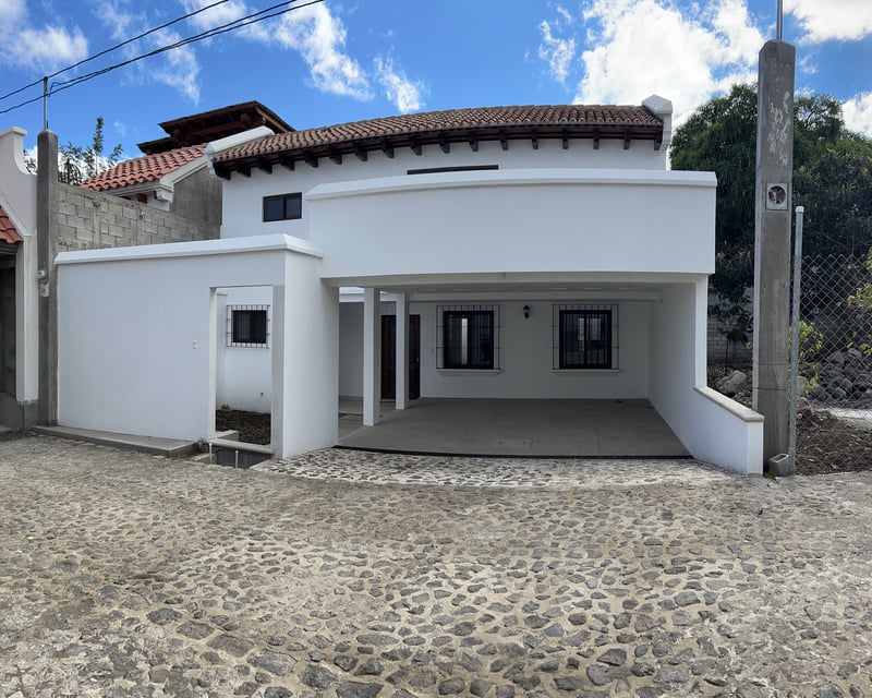 Casa Amplia muy cerca de Antigua Guatemala!
