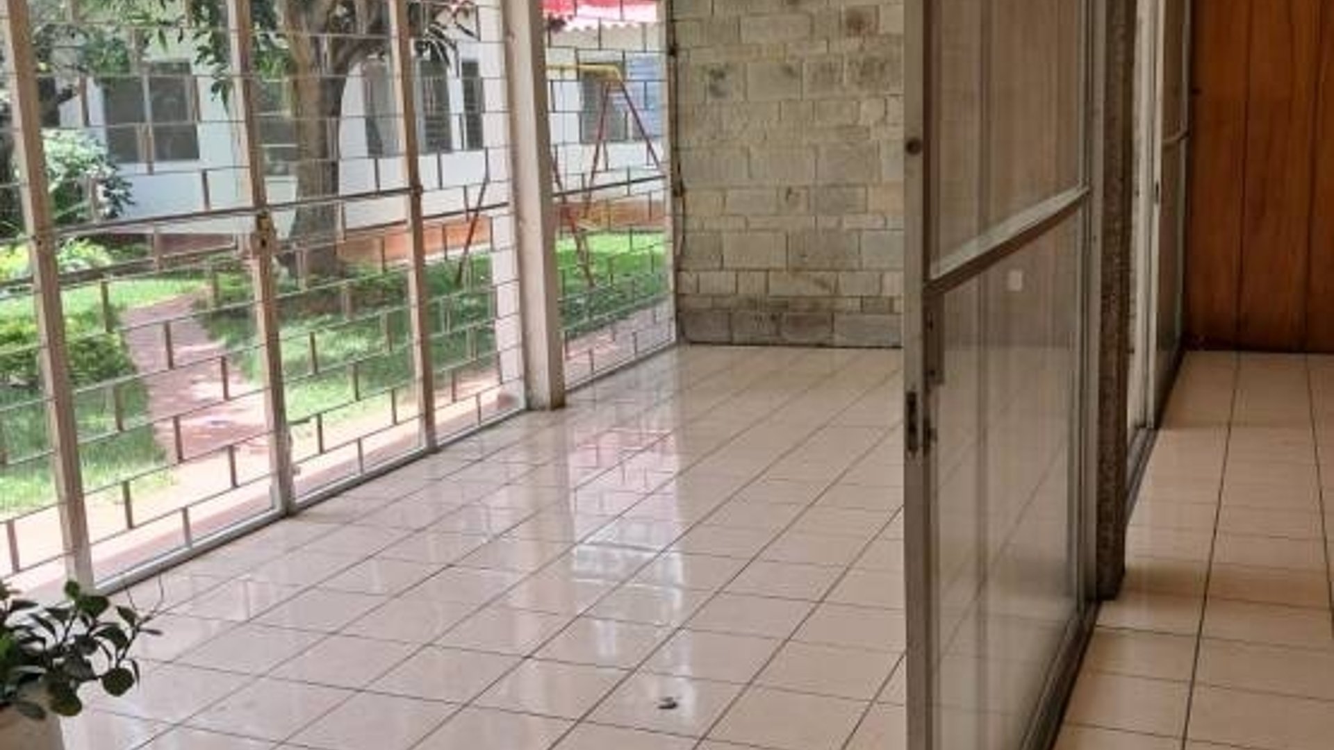 Casa fuera de condominio en Renta, Zona 10 (R10420) - Miniatura 4