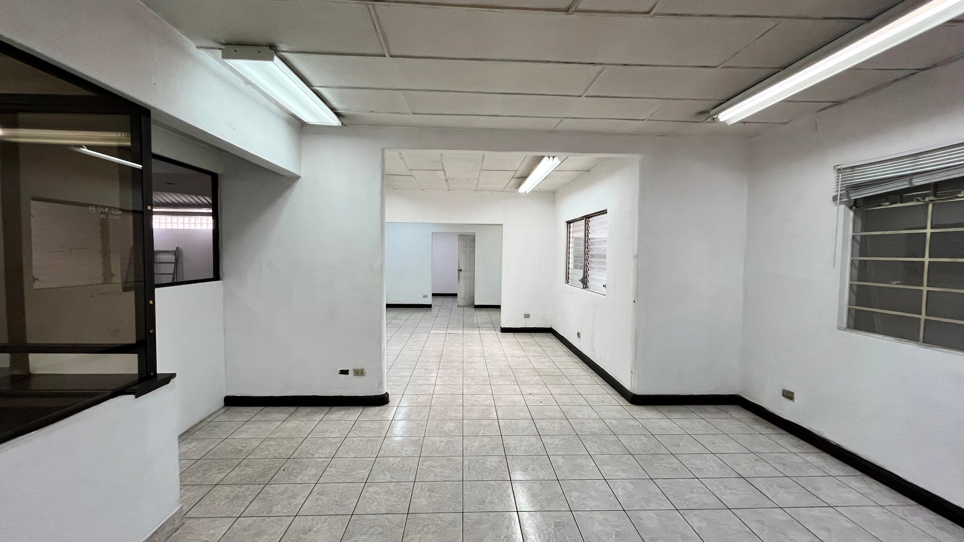Propiedad Comercial en Alquiler | Avenida Petapa - Miniatura 6