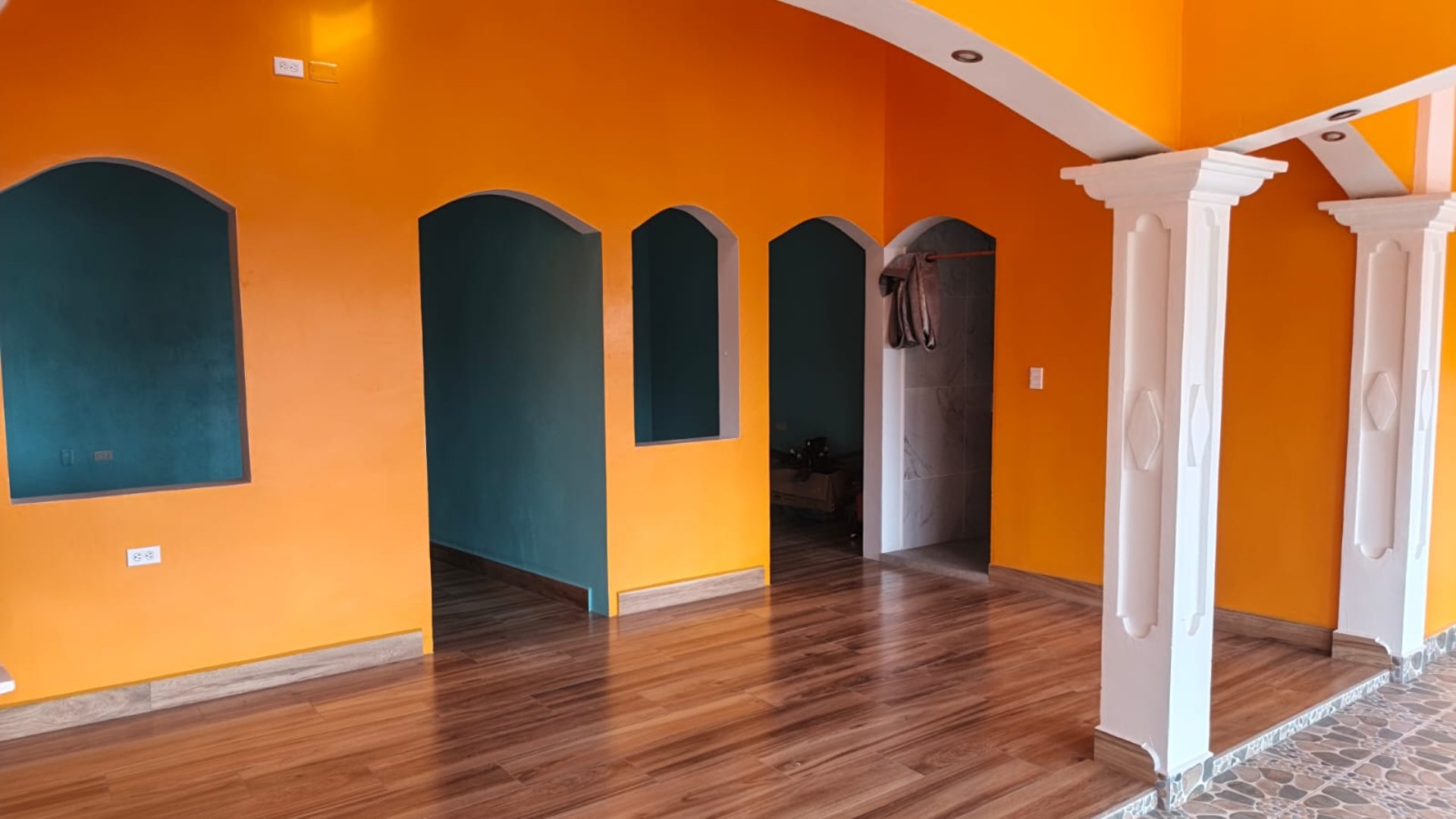 CASA EN RENTA IDEAL PARA OFICINAS O CLINICAS MEDICAS - Miniatura 59