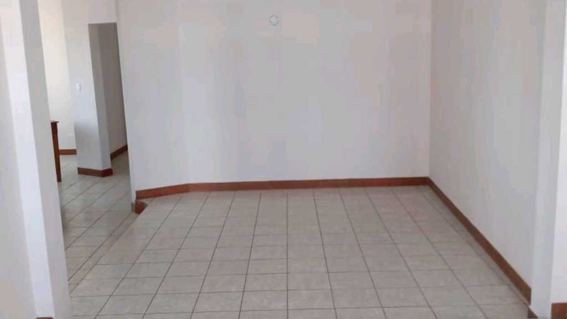 EDIFICIO  EN VENTA – COLONIA LA PALMITA, ZONA 5 - Miniatura 6