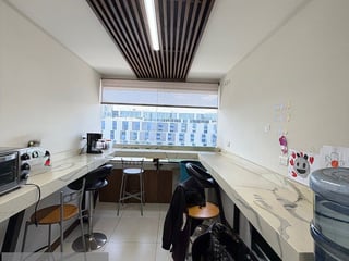 GEMINIS 10 - OFICINA EN RENTA – ZONA 10 (FRENTE A AVIA) - Image 12